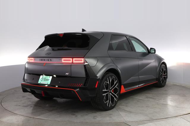 2025 Hyundai IONIQ 5 — photo 2 of 23