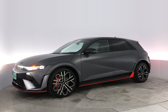 2025 Hyundai IONIQ 5 — photo 14 of 23