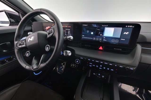 2025 Hyundai IONIQ 5 — photo 20 of 23