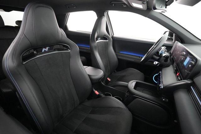 2025 Hyundai IONIQ 5 — photo 18 of 23
