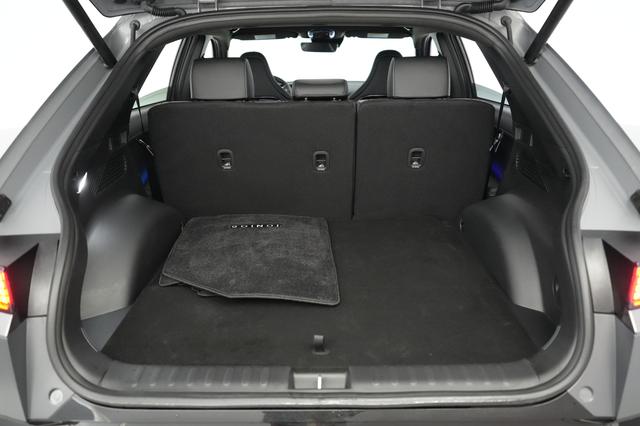 2025 Hyundai IONIQ 5 — photo 6 of 23