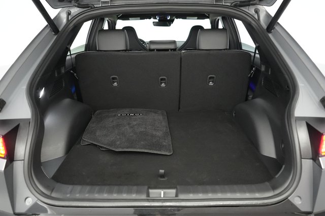 2025 Hyundai IONIQ 5 — photo 6 of 23