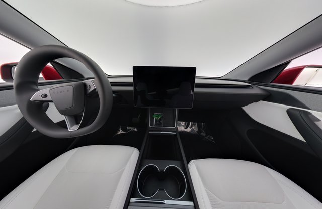 2026 Tesla Model Y — photo 21 of 24