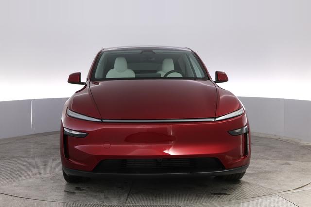 2026 Tesla Model Y — photo 9 of 24