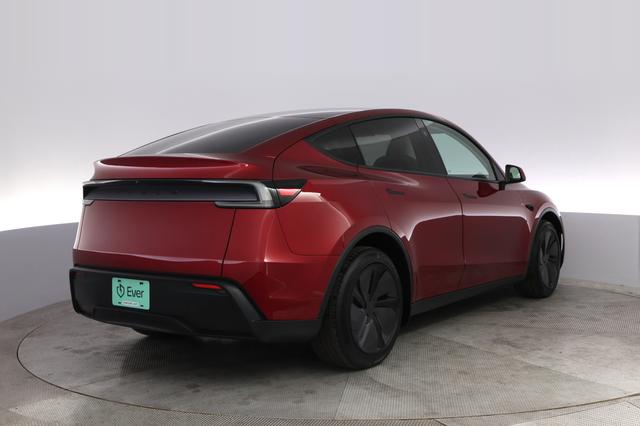 2026 Tesla Model Y — photo 2 of 24