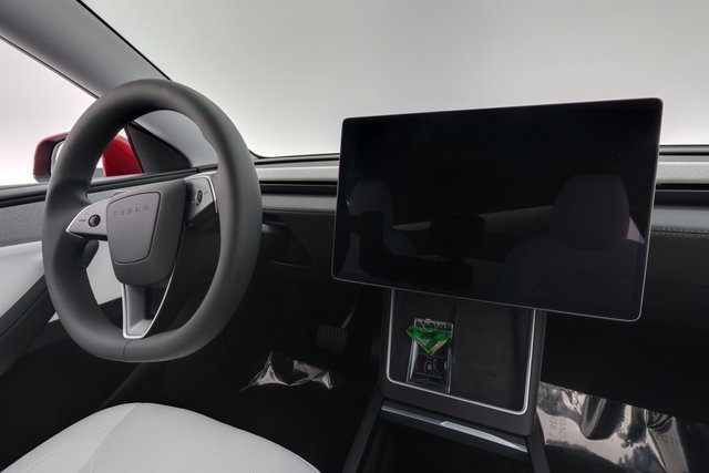 2026 Tesla Model Y — photo 20 of 24