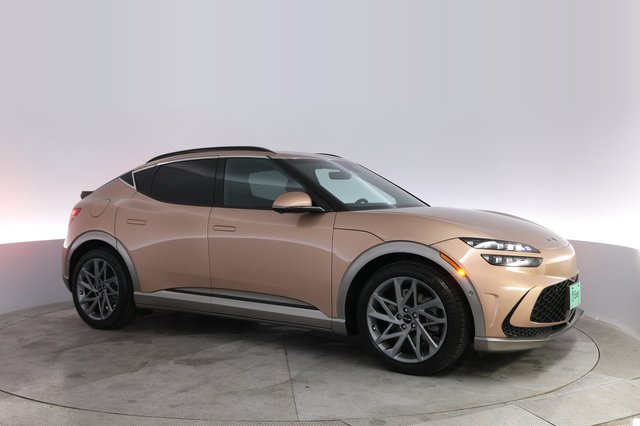 2023 Genesis GV60 — photo 11 of 20