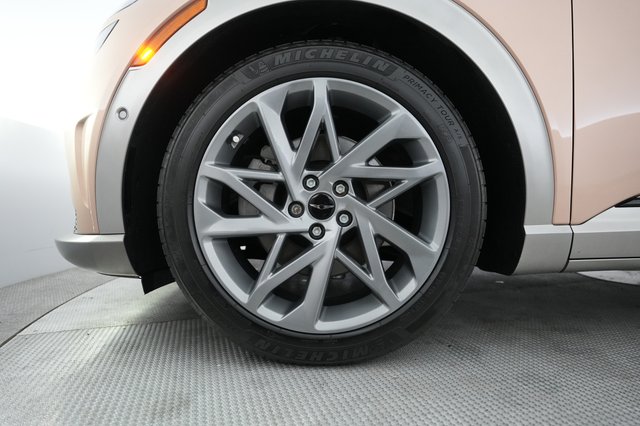 2023 Genesis GV60 — photo 7 of 20