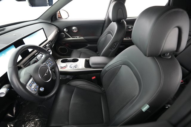 2023 Genesis GV60 — photo 3 of 20