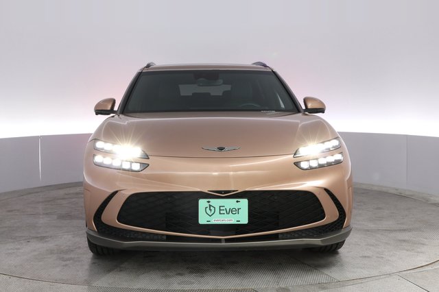 2023 Genesis GV60 — photo 9 of 20