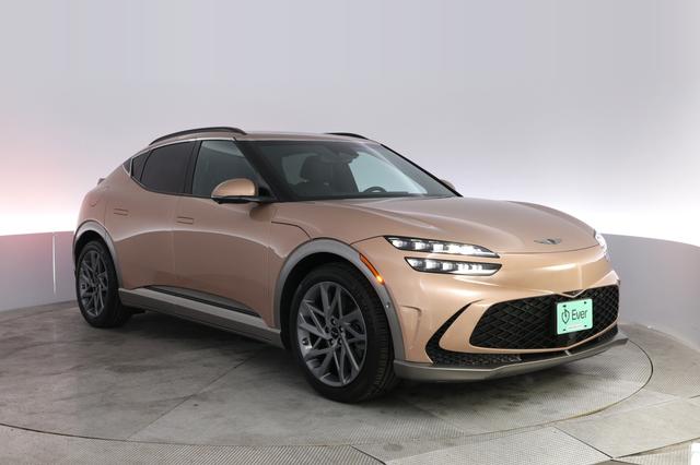 2023 Genesis GV60 — photo 10 of 20