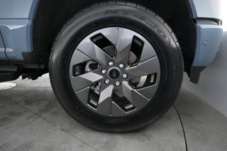 2023 Ford F-150 Lightning — photo 10 of 15