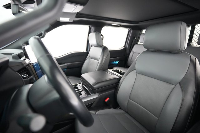 2023 Ford F-150 Lightning — photo 3 of 15