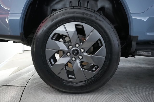 2023 Ford F-150 Lightning — photo 11 of 15