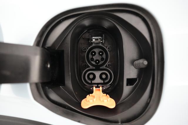 2023 Chevrolet Bolt EUV — photo 8 of 21