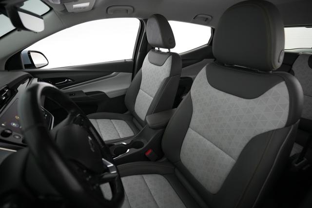 2023 Chevrolet Bolt EUV — photo 3 of 21