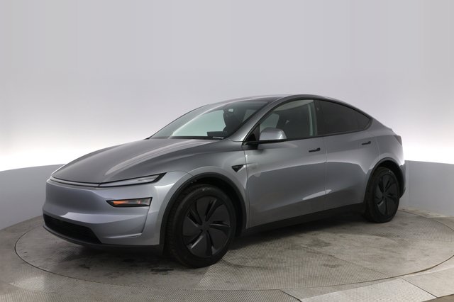 2026 Tesla Model Y — photo 14 of 22