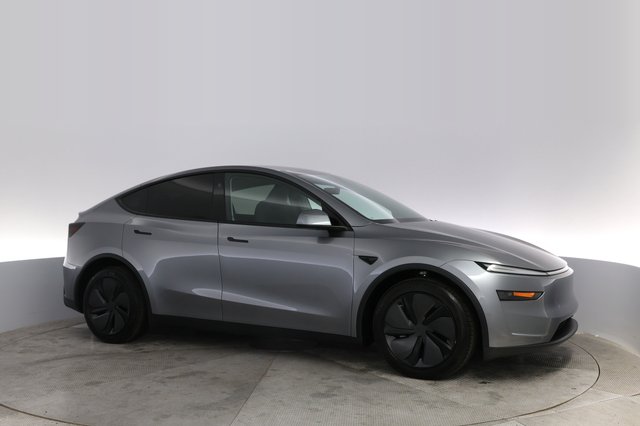 2026 Tesla Model Y — photo 11 of 22