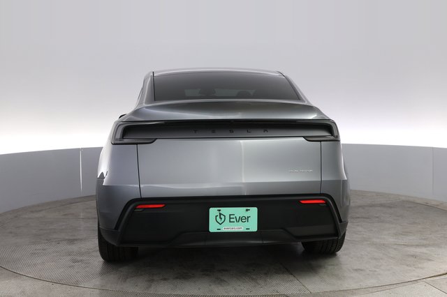 2026 Tesla Model Y — photo 12 of 22