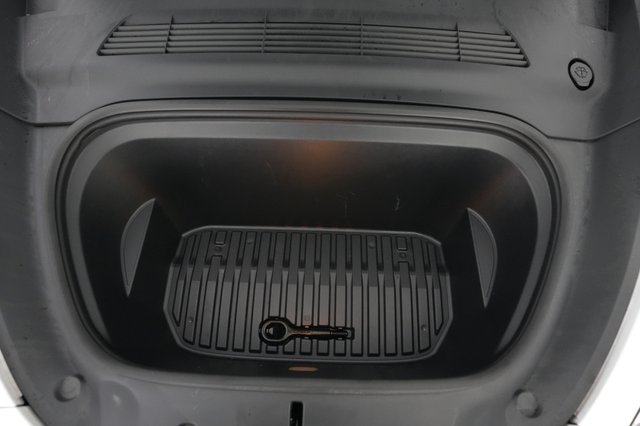 2022 Tesla Model Y — photo 20 of 21