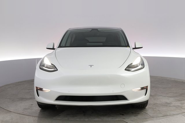 2022 Tesla Model Y — photo 9 of 21