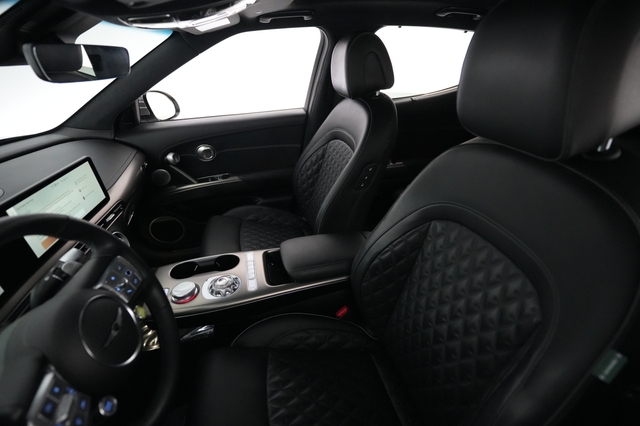 2023 Genesis GV60