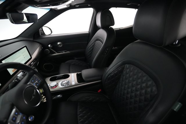 2023 Genesis GV60 — photo 3 of 21
