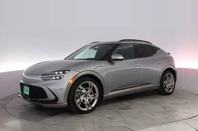 2023 Genesis GV60 — photo 14 of 21