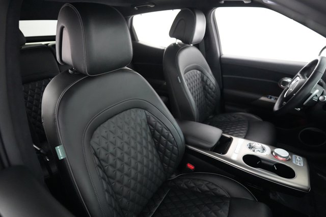 2023 Genesis GV60 — photo 18 of 21