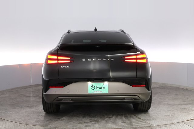 2023 Genesis GV60 — photo 12 of 21