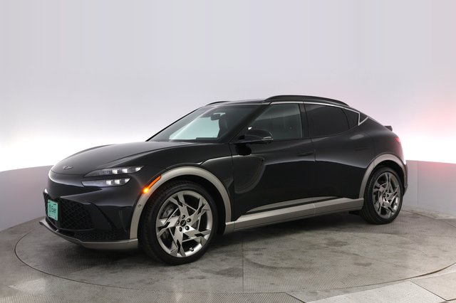2023 Genesis GV60 — photo 14 of 21