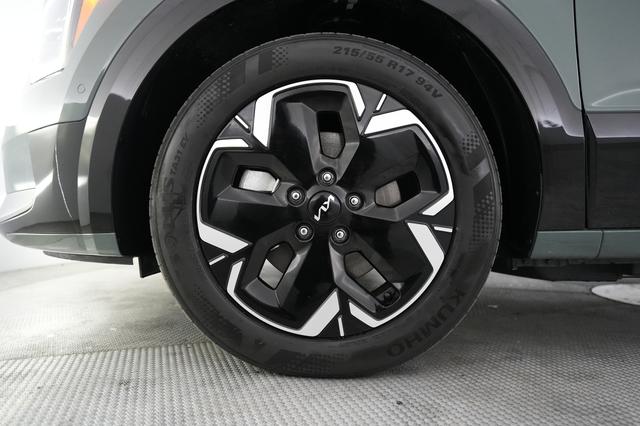 2023 Kia Niro EV — photo 7 of 20