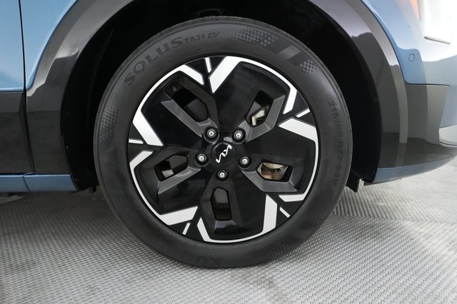 2023 Kia Niro EV — photo 16 of 21