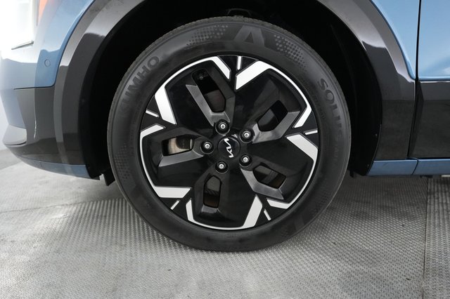 2023 Kia Niro EV — photo 15 of 21