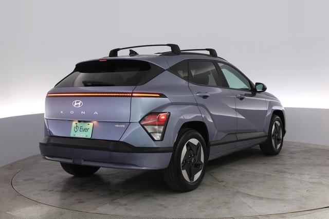 2024 Hyundai Kona Electric — photo 2 of 21