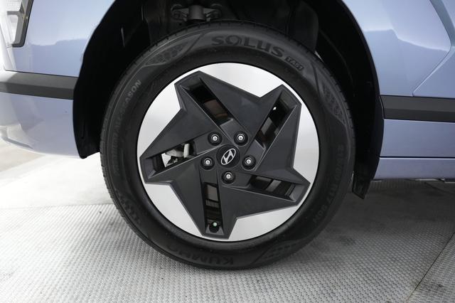 2024 Hyundai Kona Electric — photo 7 of 21