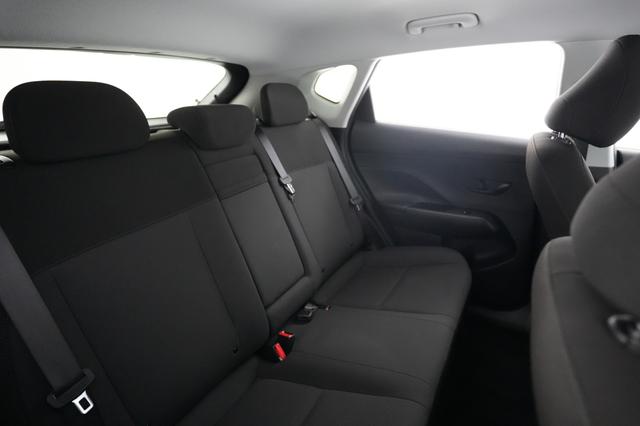 2024 Hyundai Kona Electric — photo 4 of 21
