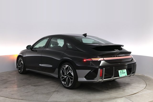 2024 Hyundai IONIQ 6 — photo 13 of 20