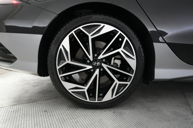 2024 Hyundai IONIQ 6 — photo 16 of 20