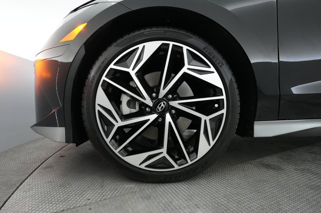 2024 Hyundai IONIQ 6 — photo 15 of 20