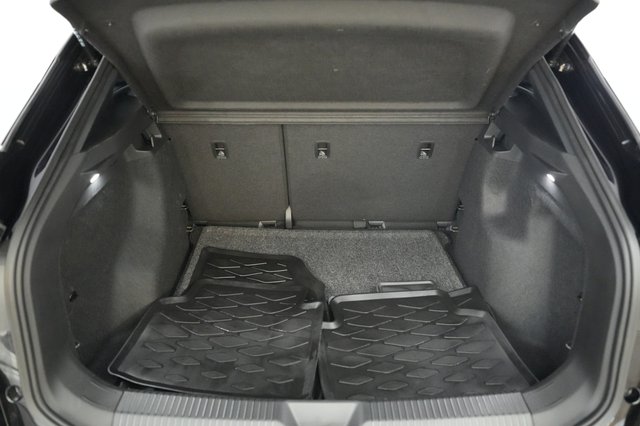 2024 Volkswagen ID.4 — photo 6 of 20