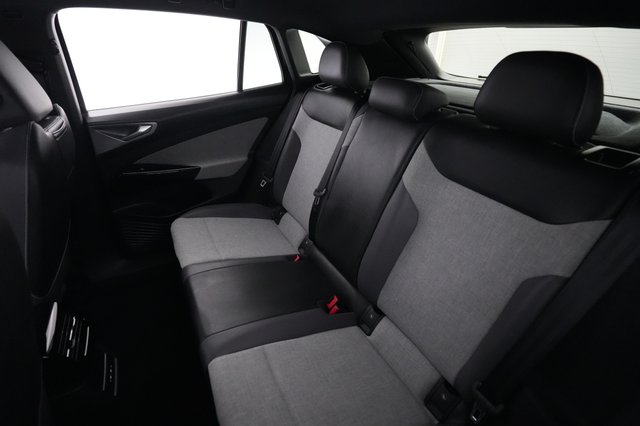 2024 Volkswagen ID.4 — photo 19 of 20