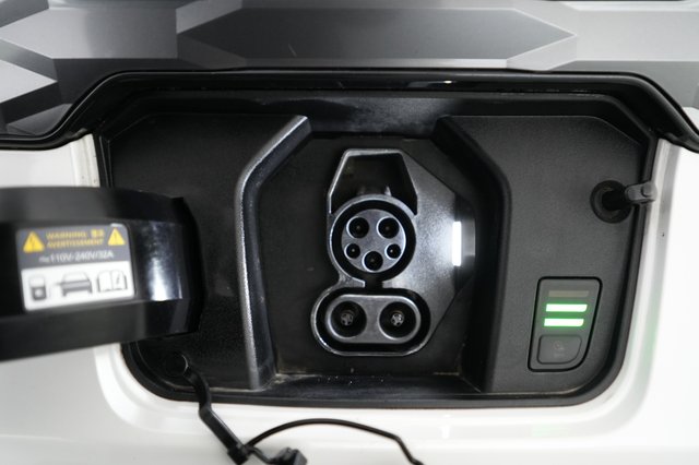 2024 Kia Niro EV — photo 8 of 20