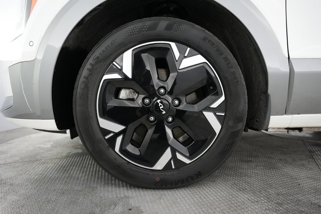 2024 Kia Niro EV — photo 17 of 20