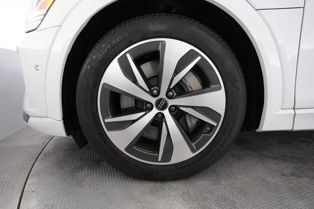 2024 Audi Q8 e-tron — photo 16 of 21