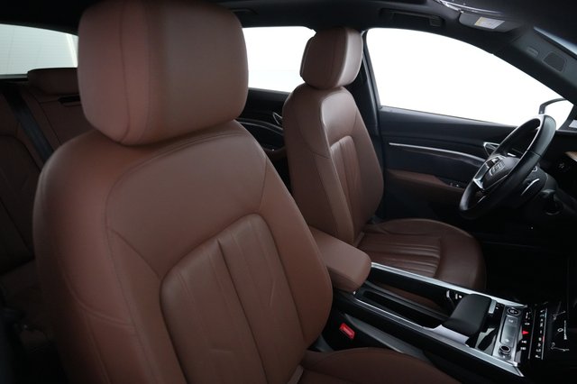 2024 Audi Q8 e-tron — photo 18 of 21