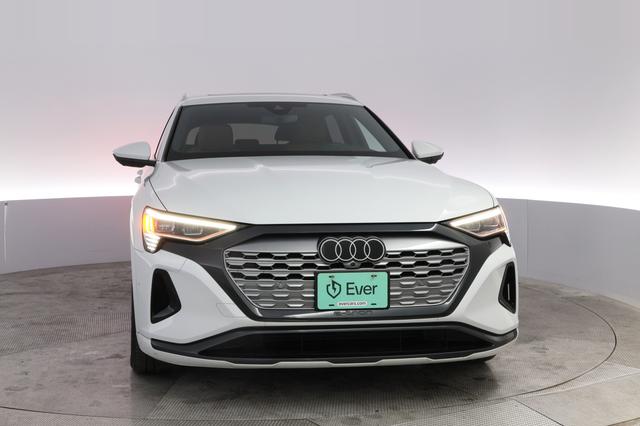 2024 Audi Q8 e-tron — photo 9 of 21