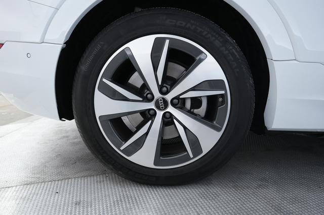 2024 Audi Q8 e-tron — photo 7 of 21