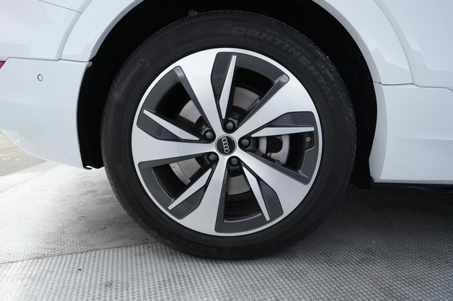 2024 Audi Q8 e-tron — photo 7 of 21