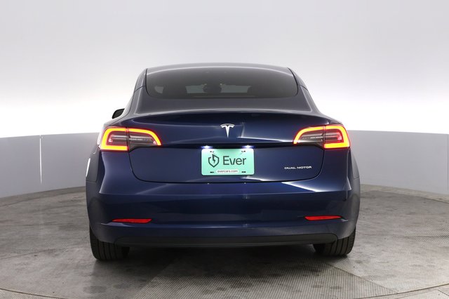 2022 Tesla Model 3 — photo 12 of 21